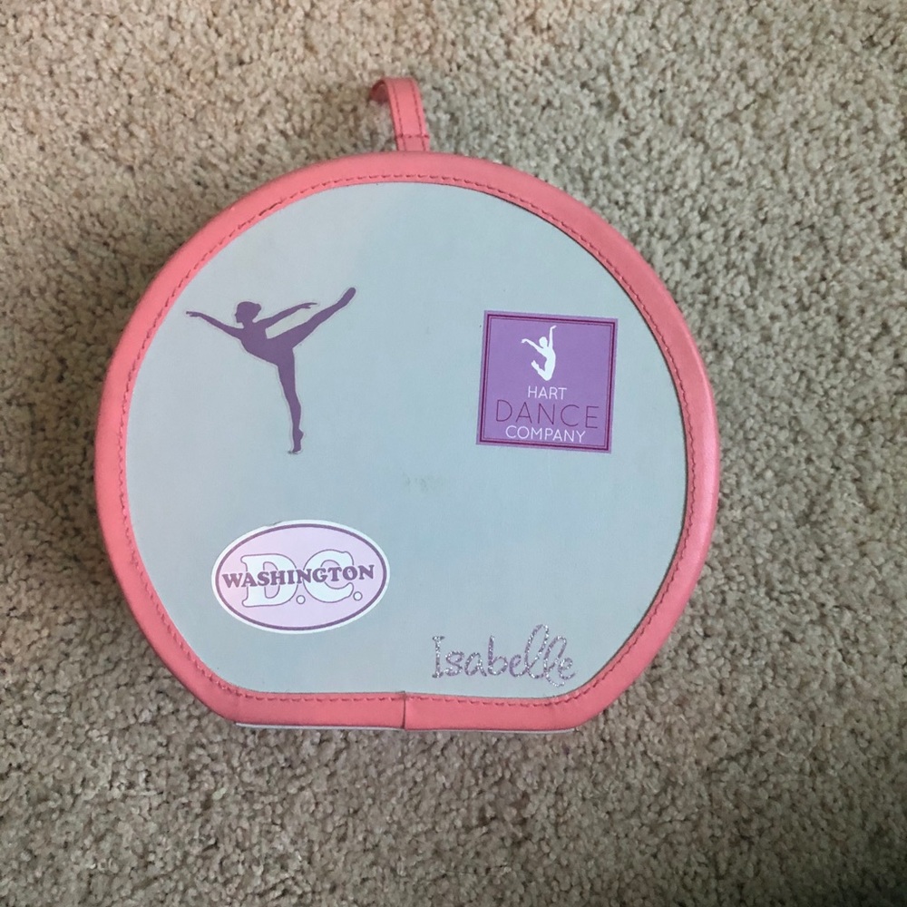Isabella’s Suitcase